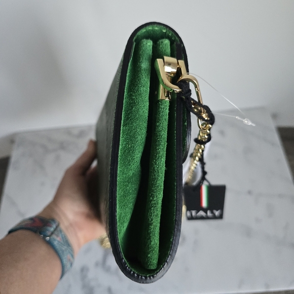 Viola Castellani, New, Emerald Green Italian Leather Embossed Crossbody Bag - Picture 5 of 10